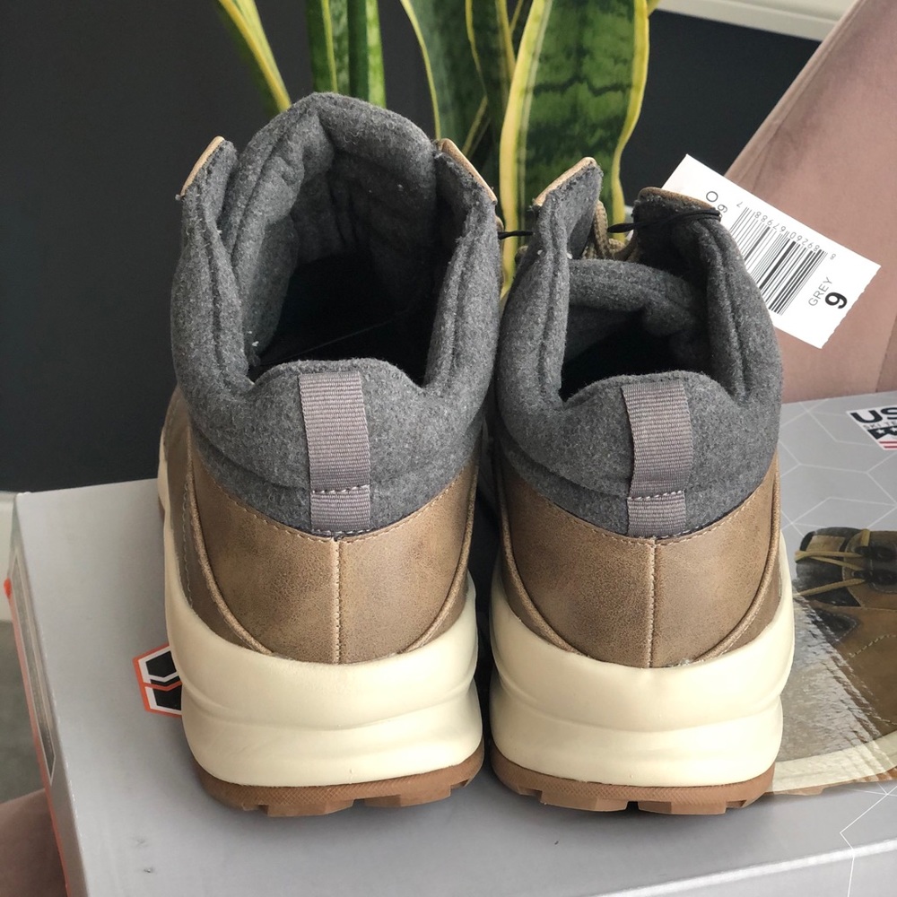 NIB KHOMBU NICK Memory Foam Boots - Picture 3 of 3